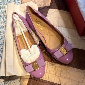 Salvatore Ferragamo Varina Lila Patent Flats sz8